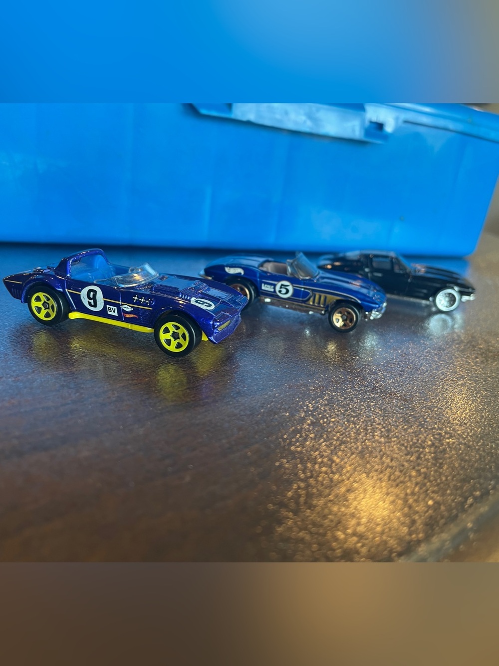 HOT WHEELS VINTAGE CORVETTES 1:64